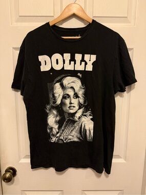 2XL Dolly Parton Tee